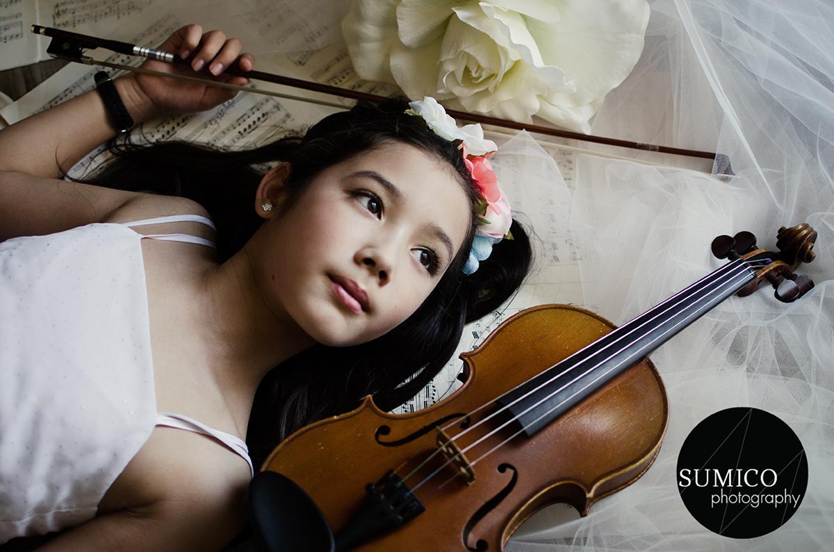 Girl with Violin
