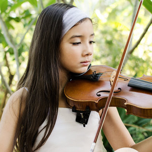 Girl Playing Violin by Sumico Photography Girl Playing Violin by Sumico Photography