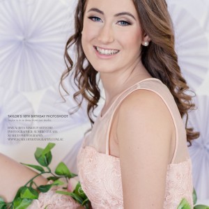 Glamour Portrait Brisbane 18th birthday portrait by Sumico Photography