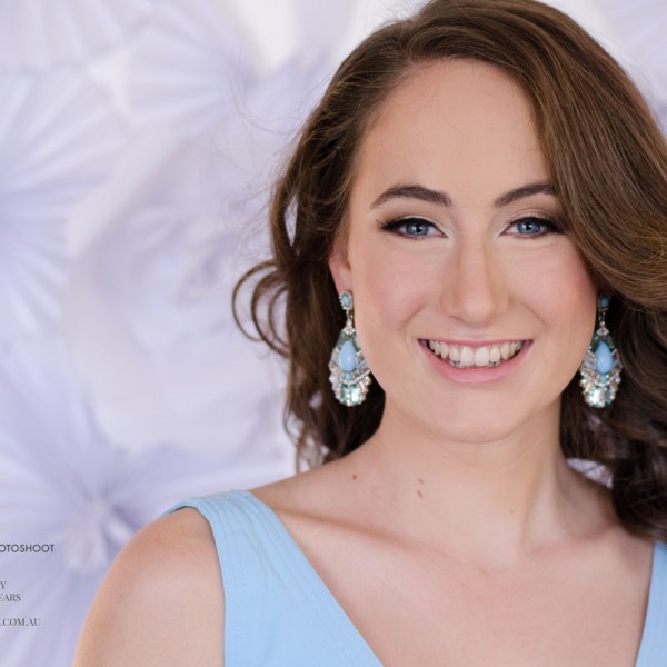 Modern Glamour Portrait Brisbane 18th birthday portrait by Sumico Photography
