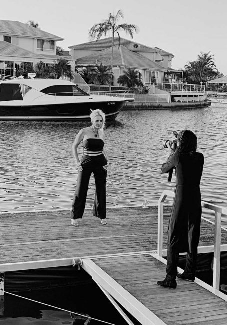 Outdoor photo shoot behind the scene | Sumico Photography