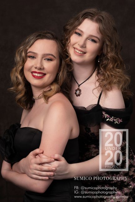 Sisters portraits Gold Coast by Sumico Photography