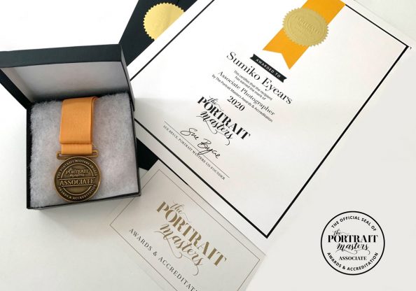 Associate’s Medal and Certificate of the Portrait Masters Associate's Medal and Certificate of the Portrait Masters